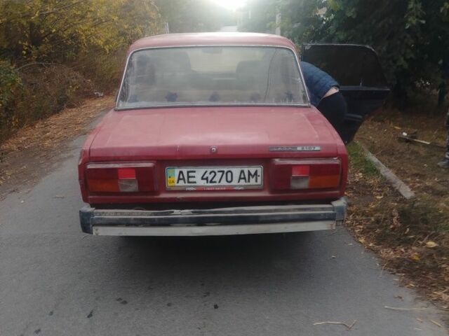 ВАЗ 2107 1990 в Новомосковске на Automoto.ua Красный ВАЗ 2107, объемом двигателя 0 л и пробегом 700 тыс. км за 360 $, фото 2 на Automoto.ua