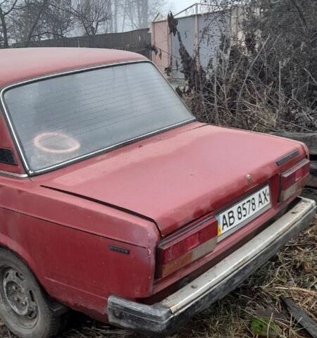 Красный ВАЗ 2107, объемом двигателя 1.5 л и пробегом 1000 тыс. км за 344 $, фото 2 на Automoto.ua