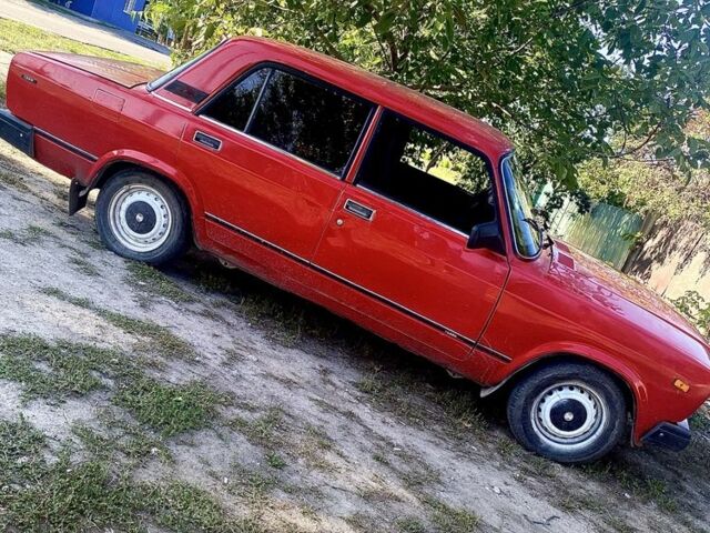 Красный ВАЗ 2107, объемом двигателя 1.3 л и пробегом 3 тыс. км за 851 $, фото 1 на Automoto.ua