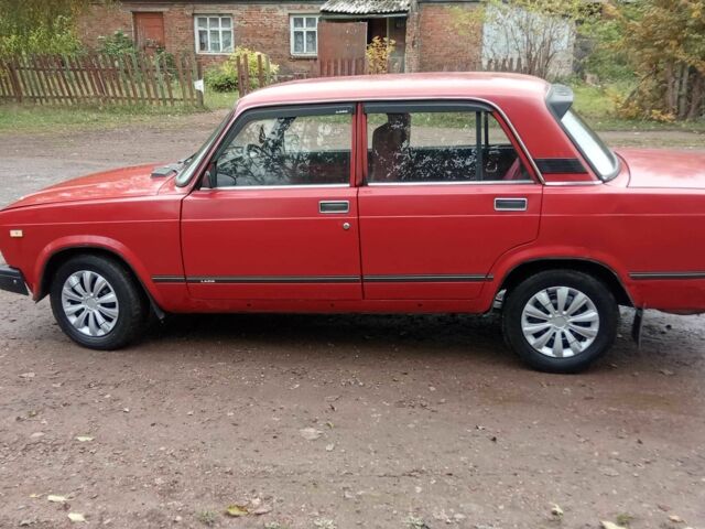 Красный ВАЗ 2107, объемом двигателя 1.5 л и пробегом 330 тыс. км за 764 $, фото 10 на Automoto.ua