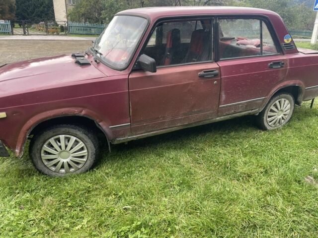 Червоний ВАЗ 2107, об'ємом двигуна 0 л та пробігом 1000 тис. км за 500 $, фото 1 на Automoto.ua