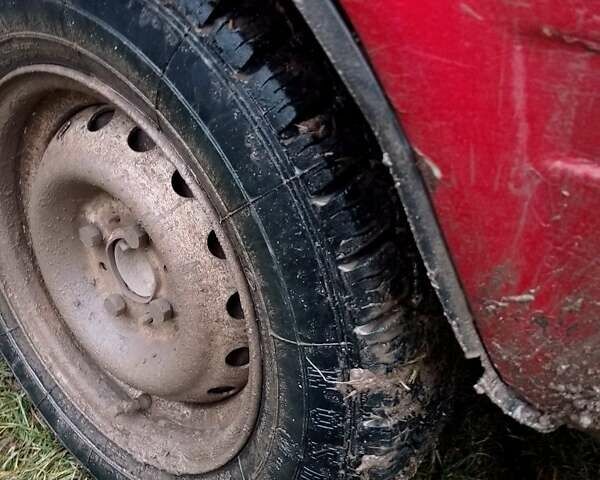 Красный ВАЗ 2107, объемом двигателя 1.5 л и пробегом 421 тыс. км за 550 $, фото 5 на Automoto.ua