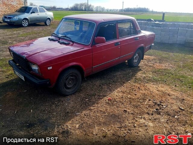 Красный ВАЗ 2107, объемом двигателя 1.5 л и пробегом 999 тыс. км за 750 $, фото 3 на Automoto.ua