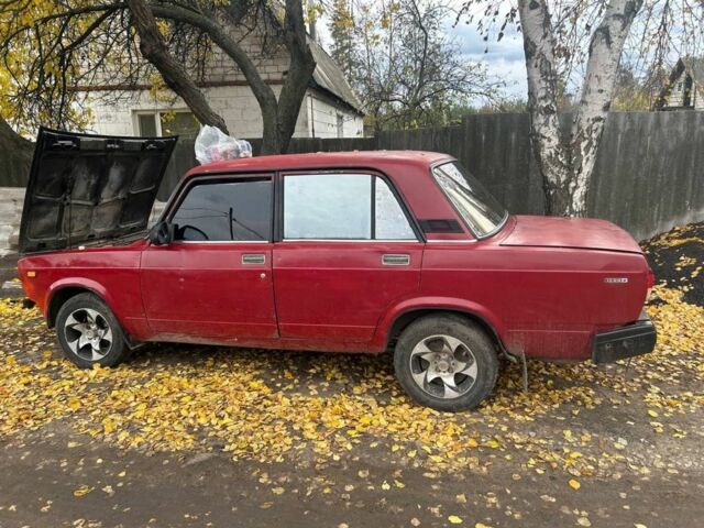 ВАЗ 2107 1990 в Изюме на Automoto.ua Красный ВАЗ 2107, объемом двигателя 1.3 л и пробегом 300 тыс. км за 523 $, фото 1 на Automoto.ua
