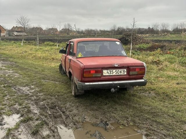 Красный ВАЗ 2107, объемом двигателя 1.5 л и пробегом 666 тыс. км за 714 $, фото 3 на Automoto.ua