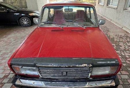 Красный ВАЗ 2107, объемом двигателя 1 л и пробегом 2 тыс. км за 264 $, фото 1 на Automoto.ua