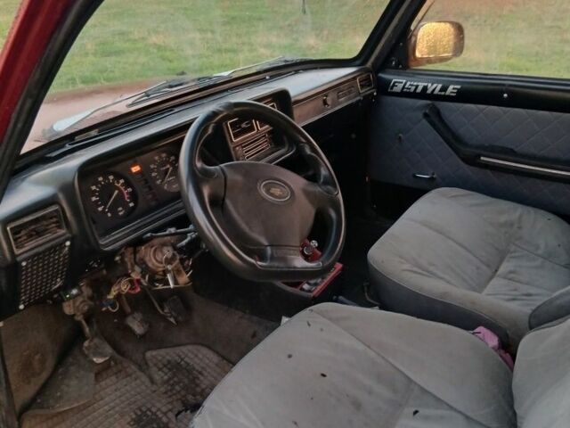 Красный ВАЗ 2107, объемом двигателя 0 л и пробегом 369 тыс. км за 580 $, фото 6 на Automoto.ua