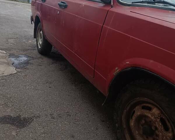 Красный ВАЗ 2107, объемом двигателя 1.45 л и пробегом 300 тыс. км за 450 $, фото 3 на Automoto.ua