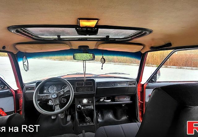 Червоний ВАЗ 2107, об'ємом двигуна 1.5 л та пробігом 66 тис. км за 850 $, фото 12 на Automoto.ua