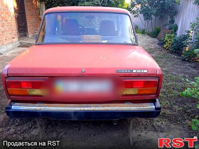 Красный ВАЗ 2107, объемом двигателя 1.5 л и пробегом 0 тыс. км за 350 $, фото 1 на Automoto.ua