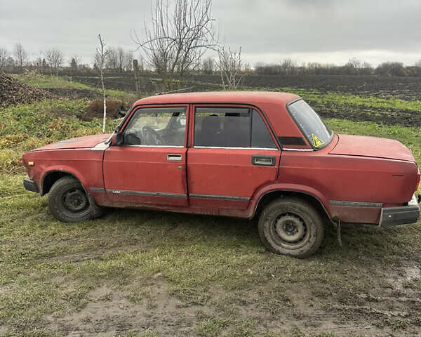 Красный ВАЗ 2107, объемом двигателя 1.5 л и пробегом 666 тыс. км за 712 $, фото 2 на Automoto.ua