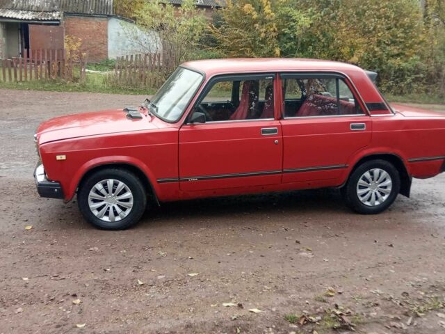 Красный ВАЗ 2107, объемом двигателя 1.5 л и пробегом 330 тыс. км за 764 $, фото 9 на Automoto.ua