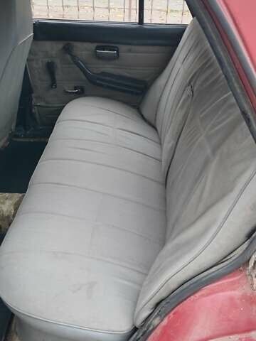 Красный ВАЗ 2107, объемом двигателя 1.45 л и пробегом 104 тыс. км за 526 $, фото 4 на Automoto.ua