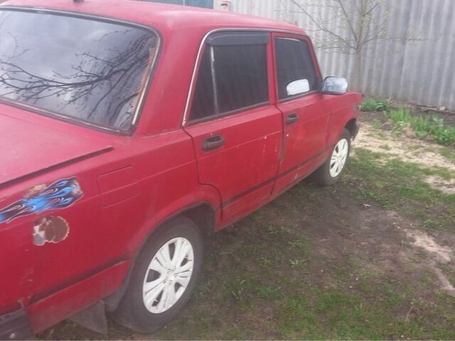 Красный ВАЗ 2107, объемом двигателя 0 л и пробегом 123 тыс. км за 370 $, фото 2 на Automoto.ua