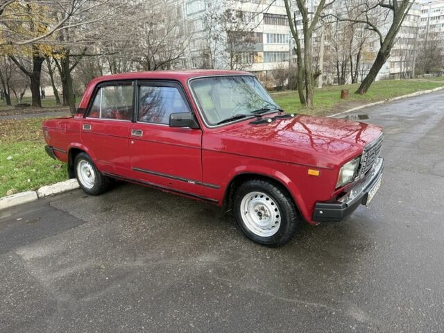 Красный ВАЗ 2107, объемом двигателя 1.5 л и пробегом 200 тыс. км за 593 $, фото 6 на Automoto.ua