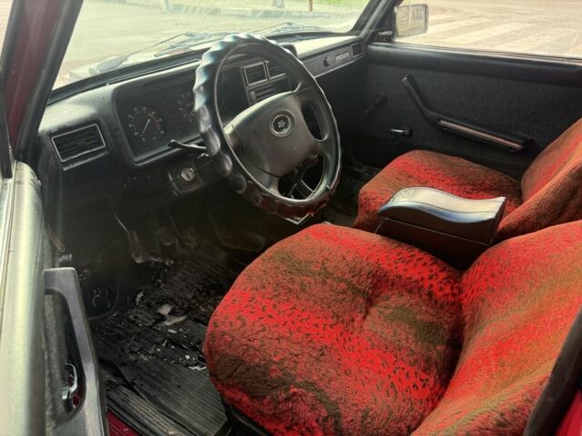 Красный ВАЗ 2107, объемом двигателя 1.5 л и пробегом 200 тыс. км за 593 $, фото 3 на Automoto.ua