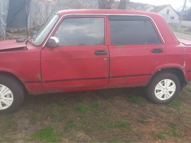 Красный ВАЗ 2107, объемом двигателя 0 л и пробегом 123 тыс. км за 370 $, фото 3 на Automoto.ua