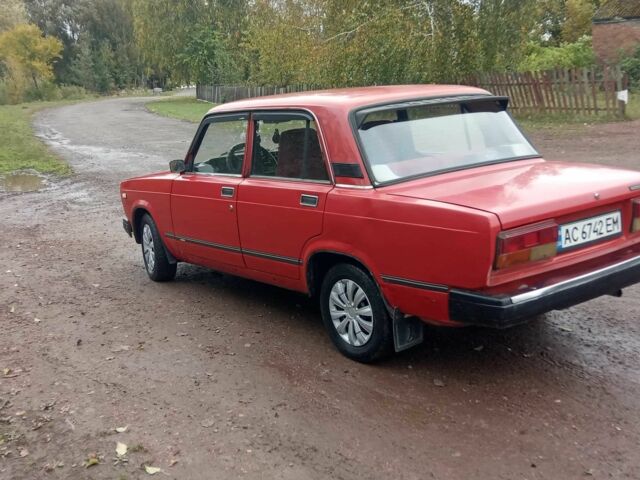 Красный ВАЗ 2107, объемом двигателя 1.5 л и пробегом 330 тыс. км за 764 $, фото 13 на Automoto.ua