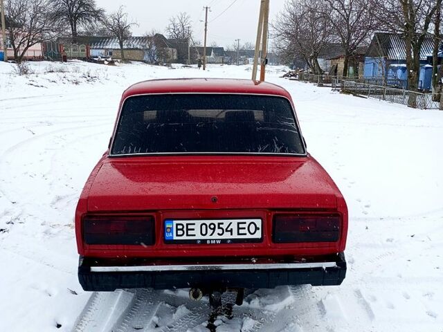 Красный ВАЗ 2107, объемом двигателя 1.5 л и пробегом 100 тыс. км за 750 $, фото 6 на Automoto.ua