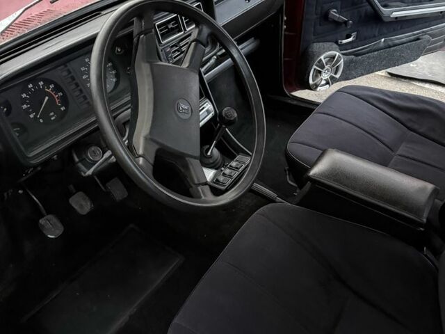 ВАЗ 2107 1990 в Харькове на Automoto.ua Красный ВАЗ 2107, объемом двигателя 1.5 л и пробегом 146 тыс. км за 999 $, фото 4 на Automoto.ua