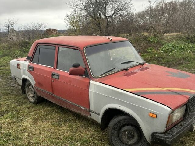 Красный ВАЗ 2107, объемом двигателя 1.5 л и пробегом 666 тыс. км за 714 $, фото 6 на Automoto.ua
