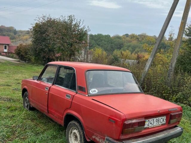 Красный ВАЗ 2107, объемом двигателя 0 л и пробегом 65 тыс. км за 600 $, фото 3 на Automoto.ua