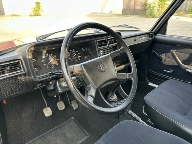 Красный ВАЗ 2107, объемом двигателя 1.5 л и пробегом 12 тыс. км за 8500 $, фото 7 на Automoto.ua