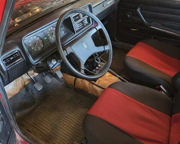 Красный ВАЗ 2107, объемом двигателя 1.5 л и пробегом 67 тыс. км за 1525 $, фото 5 на Automoto.ua