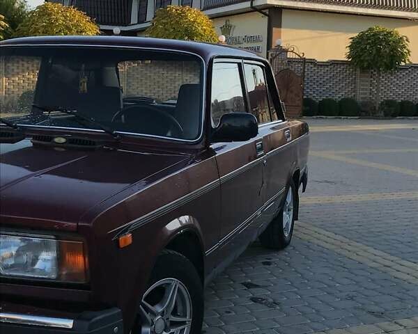 Красный ВАЗ 2107, объемом двигателя 1.6 л и пробегом 376 тыс. км за 1500 $, фото 2 на Automoto.ua