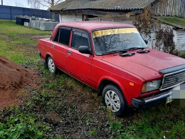 Красный ВАЗ 2107, объемом двигателя 1.5 л и пробегом 2 тыс. км за 720 $, фото 1 на Automoto.ua