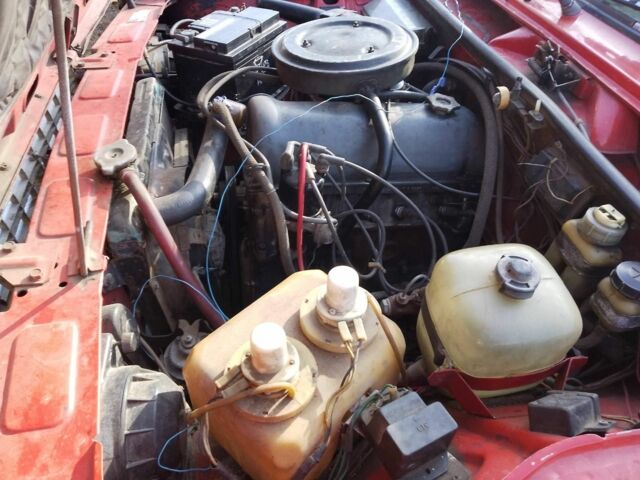 ВАЗ 2107 1991 в Черкассах на Automoto.ua Красный ВАЗ 2107, объемом двигателя 6 л и пробегом 700 тыс. км за 667 $, фото 1 на Automoto.ua