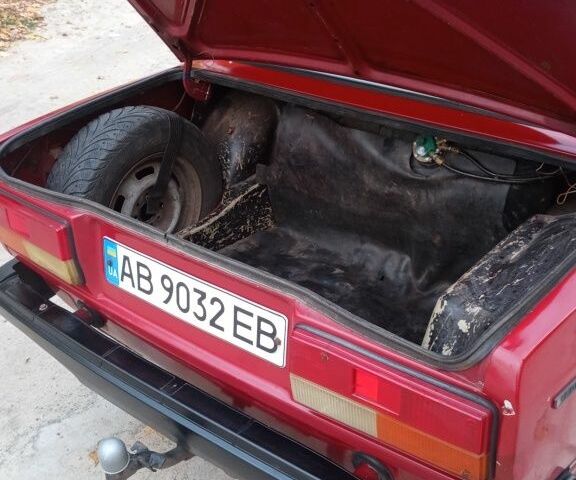 ВАЗ 2107 1991 в Каневе на Automoto.ua Красный ВАЗ 2107, объемом двигателя 1.5 л и пробегом 90 тыс. км за 833 $, фото 10 на Automoto.ua