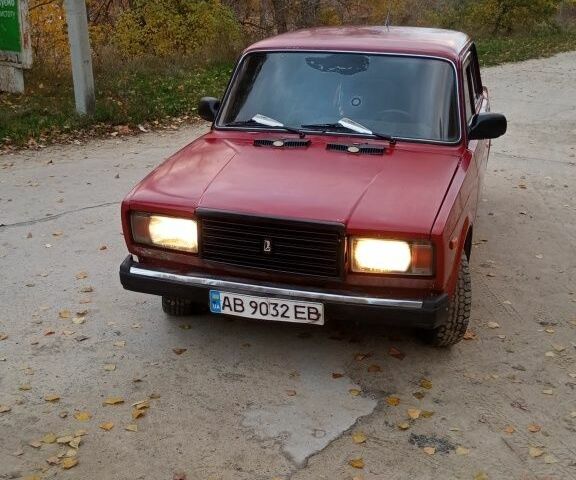 ВАЗ 2107 1991 в Каневе на Automoto.ua Красный ВАЗ 2107, объемом двигателя 1.5 л и пробегом 90 тыс. км за 833 $, фото 4 на Automoto.ua