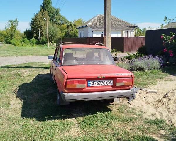 Красный ВАЗ 2107, объемом двигателя 1.5 л и пробегом 80 тыс. км за 382 $, фото 2 на Automoto.ua
