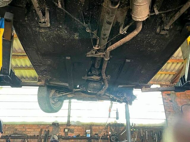 Красный ВАЗ 2107, объемом двигателя 1.5 л и пробегом 0 тыс. км за 650 $, фото 2 на Automoto.ua