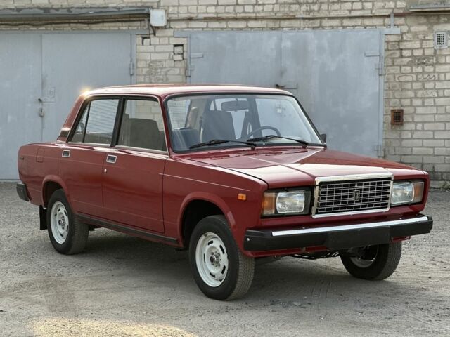 Красный ВАЗ 2107, объемом двигателя 1.5 л и пробегом 12 тыс. км за 8500 $, фото 5 на Automoto.ua