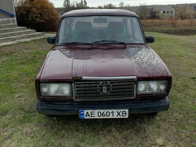 ВАЗ 2107 1991 в Каменское - Днепродзержинск на Automoto.ua Красный ВАЗ 2107, объемом двигателя 1.5 л и пробегом 100 тыс. км за 334 $, фото 2 на Automoto.ua