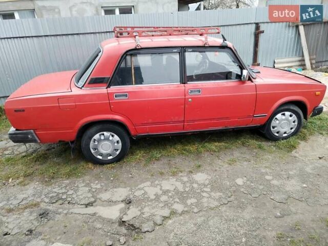 Красный ВАЗ 2107, объемом двигателя 1.5 л и пробегом 125 тыс. км за 1300 $, фото 4 на Automoto.ua