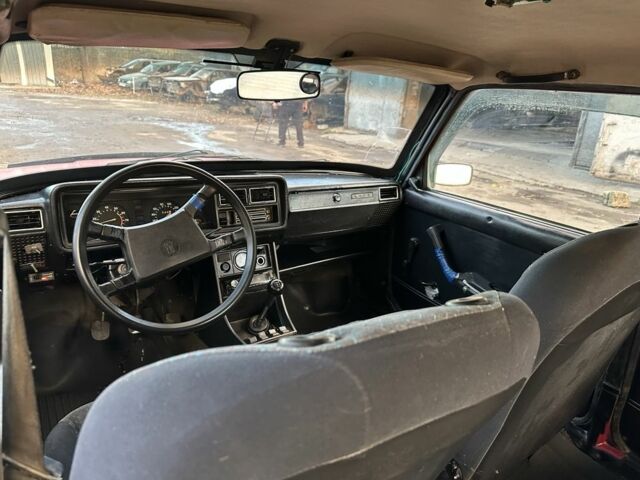 ВАЗ 2107 1991 в Балте на Automoto.ua Красный ВАЗ 2107, объемом двигателя 1.5 л и пробегом 300 тыс. км за 800 $, фото 5 на Automoto.ua