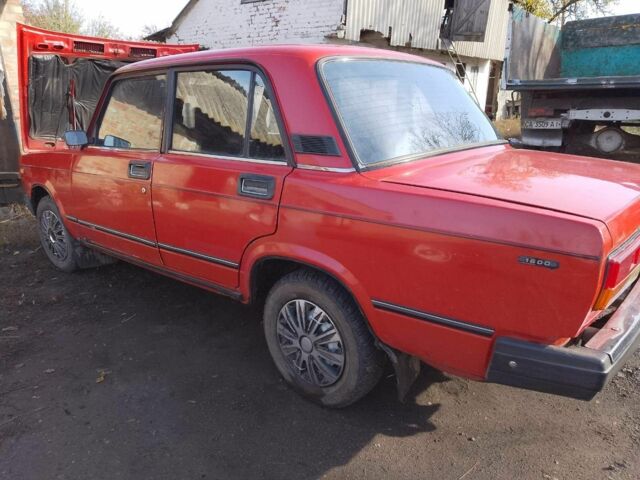 ВАЗ 2107 1991 в Черкассах на Automoto.ua Красный ВАЗ 2107, объемом двигателя 6 л и пробегом 700 тыс. км за 667 $, фото 2 на Automoto.ua