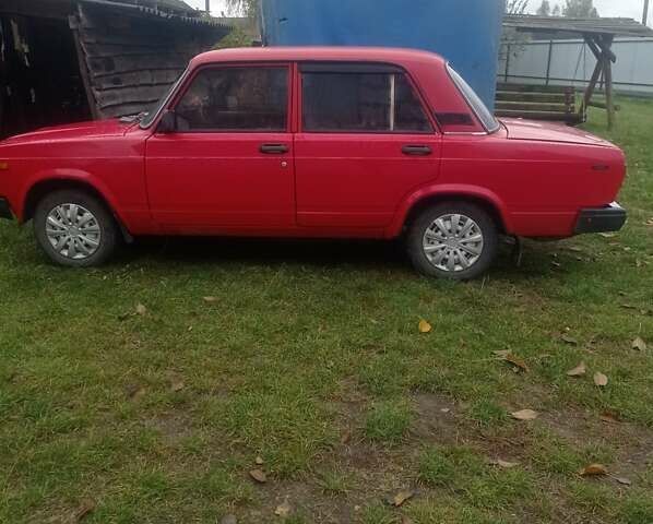 ВАЗ 2107 1991 в Ковель на Automoto.ua Красный ВАЗ 2107, объемом двигателя 1.5 л и пробегом 100 тыс. км за 950 $, фото 1 на Automoto.ua