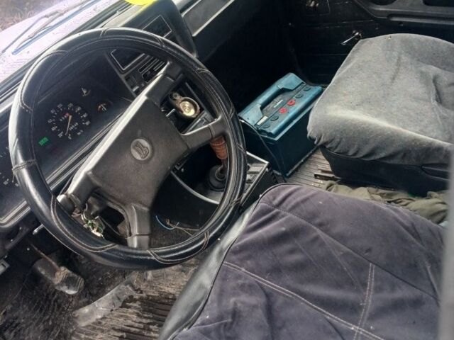 Красный ВАЗ 2107, объемом двигателя 1 л и пробегом 220 тыс. км за 663 $, фото 3 на Automoto.ua