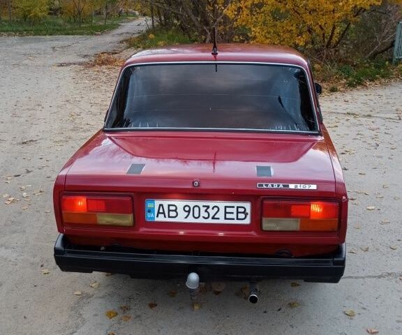 ВАЗ 2107 1991 в Каневе на Automoto.ua Красный ВАЗ 2107, объемом двигателя 1.5 л и пробегом 90 тыс. км за 833 $, фото 3 на Automoto.ua