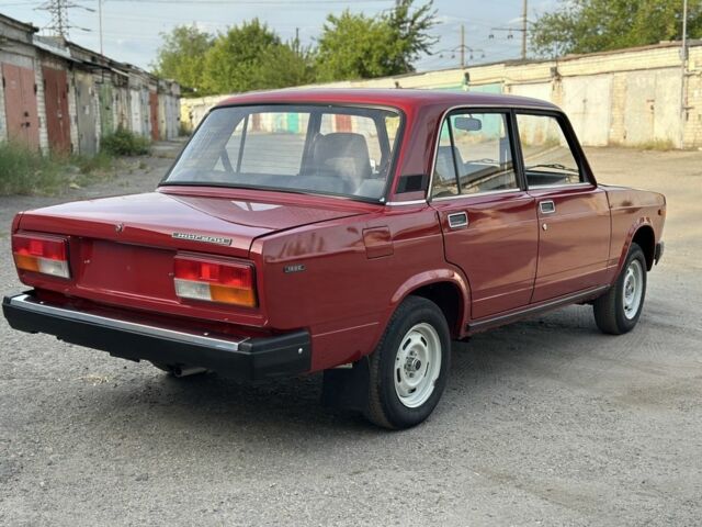 Красный ВАЗ 2107, объемом двигателя 1.5 л и пробегом 12 тыс. км за 8500 $, фото 3 на Automoto.ua