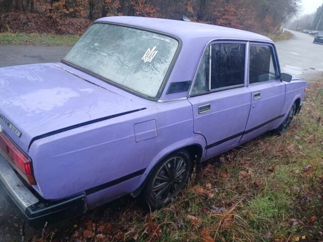 Красный ВАЗ 2107, объемом двигателя 1 л и пробегом 220 тыс. км за 663 $, фото 4 на Automoto.ua