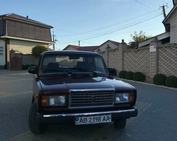 Красный ВАЗ 2107, объемом двигателя 1.6 л и пробегом 376 тыс. км за 1500 $, фото 1 на Automoto.ua