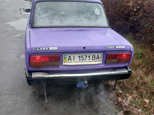 Красный ВАЗ 2107, объемом двигателя 1 л и пробегом 220 тыс. км за 663 $, фото 1 на Automoto.ua