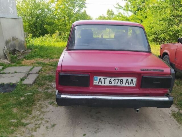 Красный ВАЗ 2107, объемом двигателя 1.6 л и пробегом 1 тыс. км за 600 $, фото 2 на Automoto.ua