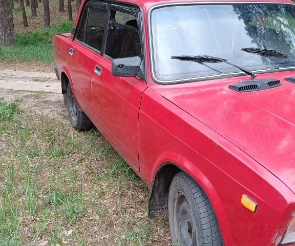 Красный ВАЗ 2107, объемом двигателя 0 л и пробегом 1 тыс. км за 800 $, фото 1 на Automoto.ua