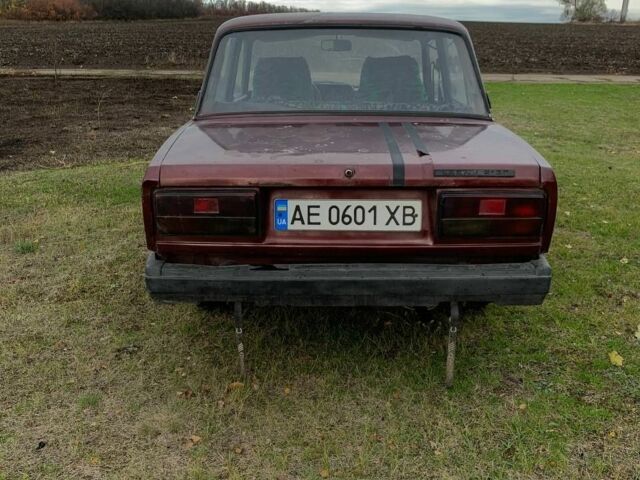 ВАЗ 2107 1991 в Каменское - Днепродзержинск на Automoto.ua Красный ВАЗ 2107, объемом двигателя 1.5 л и пробегом 100 тыс. км за 334 $, фото 3 на Automoto.ua